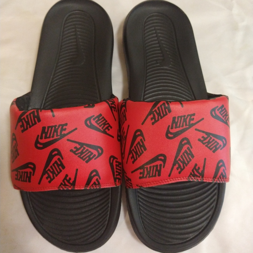 Nike slides size 13 mens